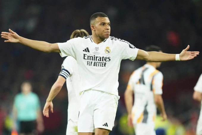Mbappe lần đầu giành Giày Vàng châu Âu