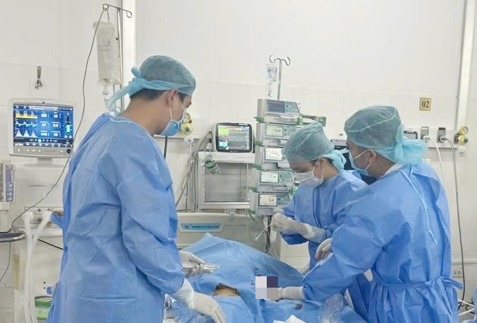 Suýt chết vì dùng thuốc hạ huyết áp quá liều