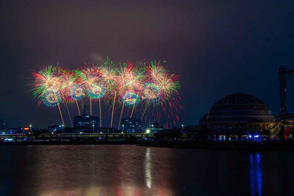 Chọn vị trí đẹp xem pháo hoa mừng Đại hội Đảng